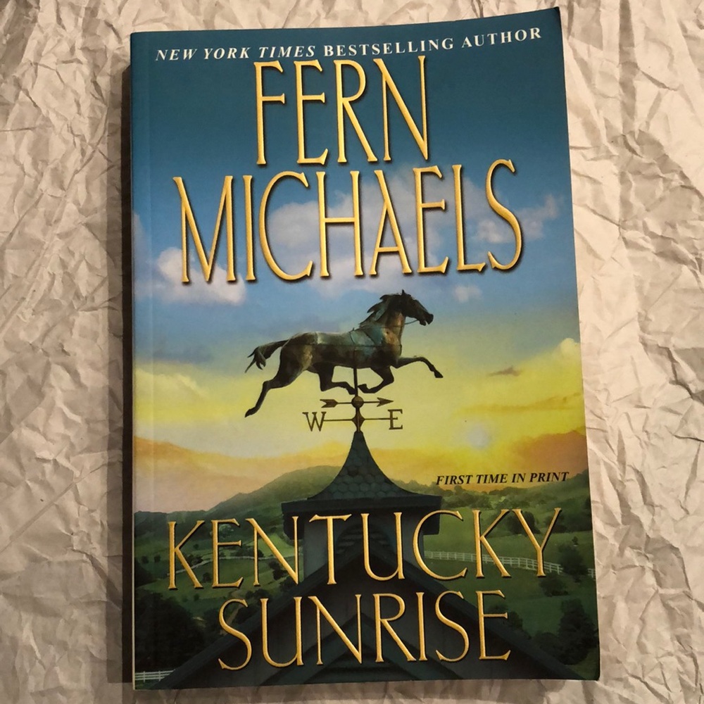 ⭐️5 for $15⭐️ Kentucky Sunrise by Fern Michaels | Book
